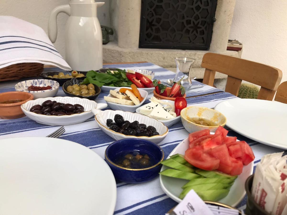 1989 Hotel Sebat Çeşme Buitenkant foto