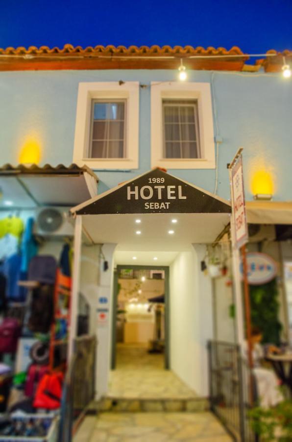 1989 Hotel Sebat Çeşme Buitenkant foto